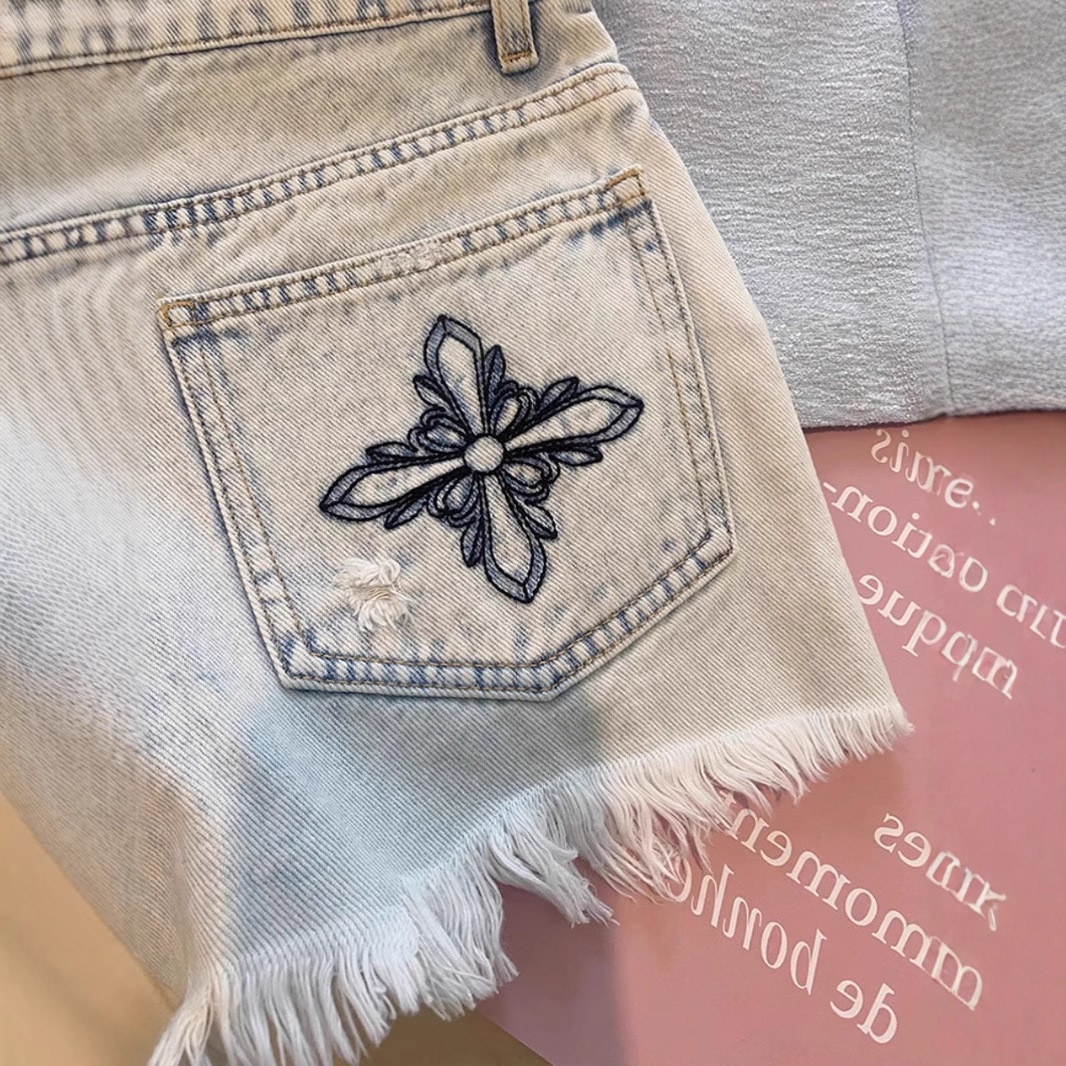 Celana Pendek Denim Wanita Mod - Shorts Denim Frayed ulasan dan harga